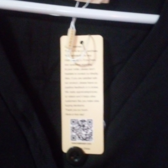 Women's Top - Picture 7 of 10